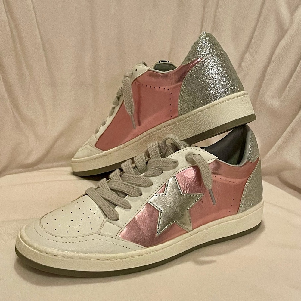 SHU SHOP PAZ Sneakers • Pink Metallic & Silver Star • Size 8 • NWT